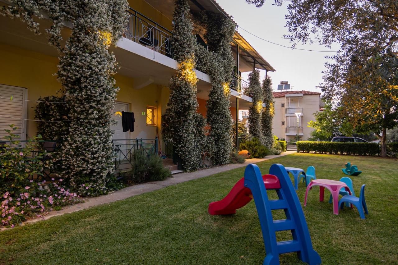 Tsertos Apartments Kamena Vourla Eksteriør billede
