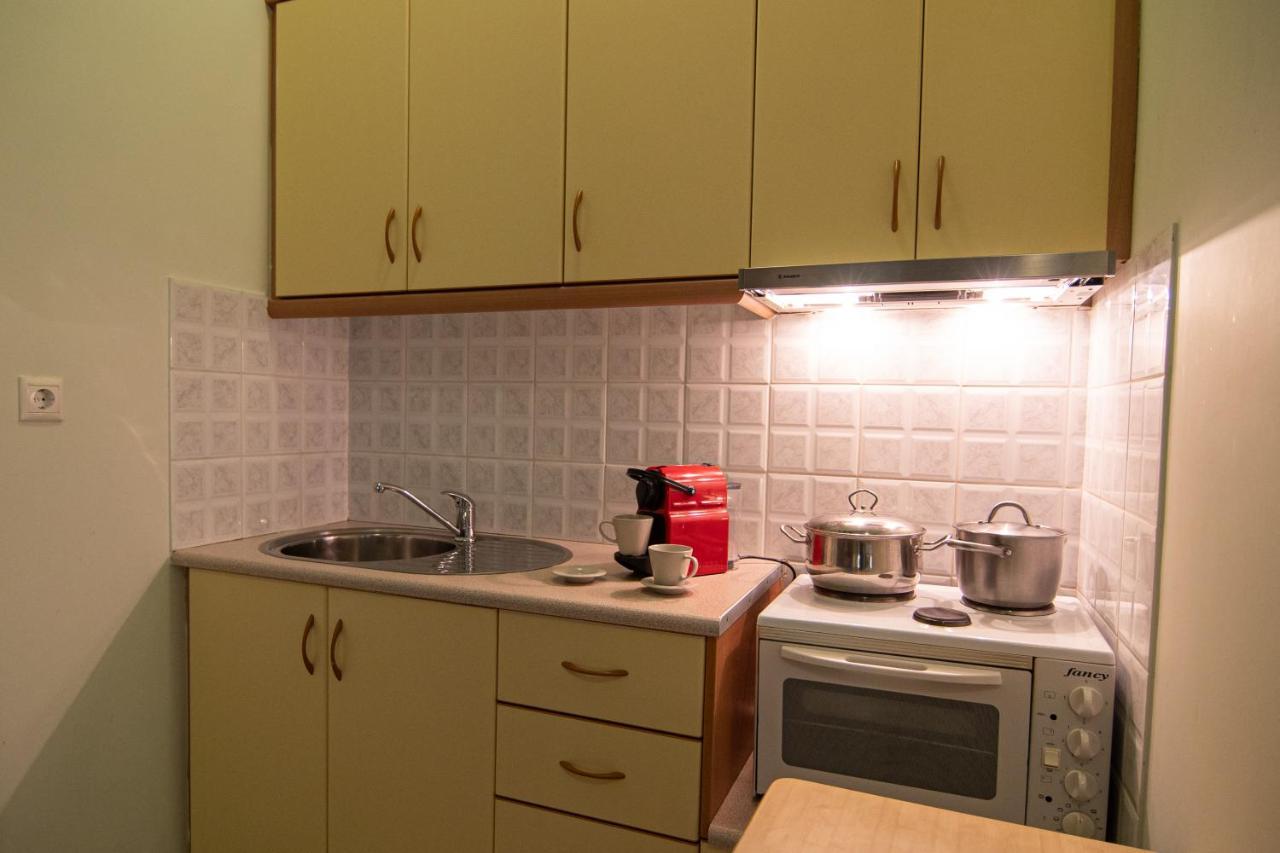 Tsertos Apartments Kamena Vourla Eksteriør billede