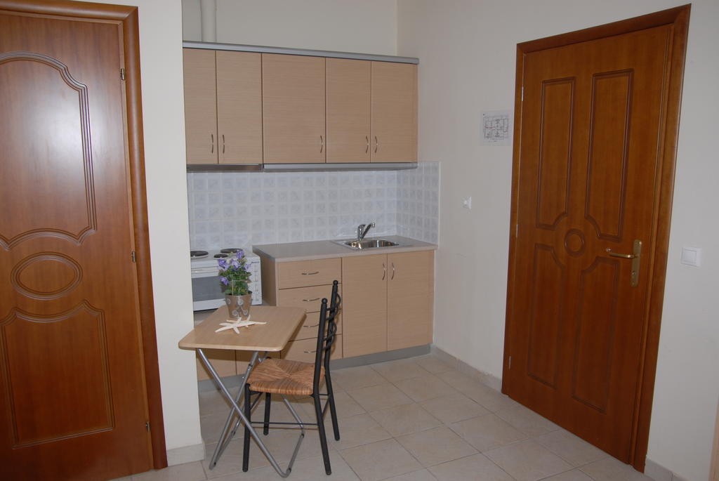 Tsertos Apartments Kamena Vourla Værelse billede